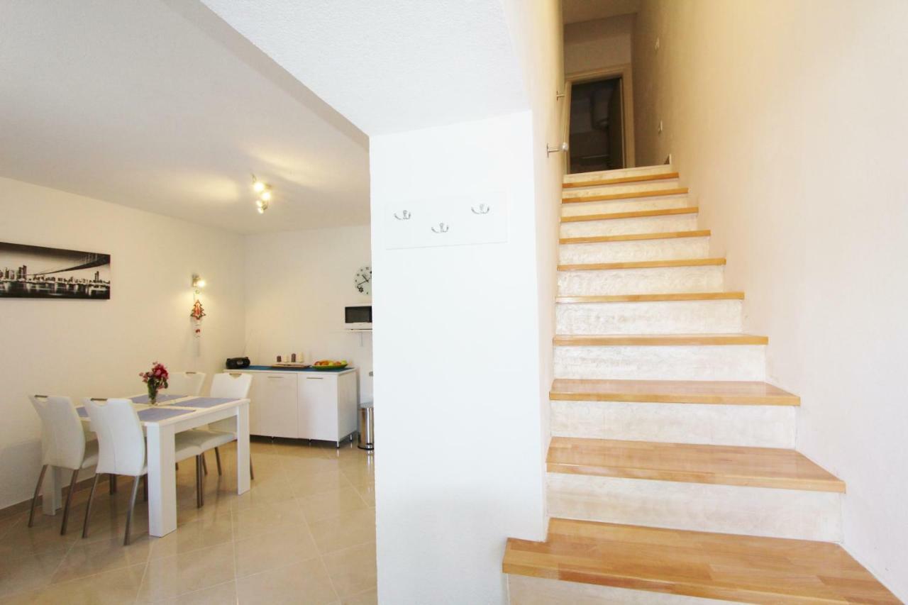 Luan Apartment Рабац Екстериор снимка